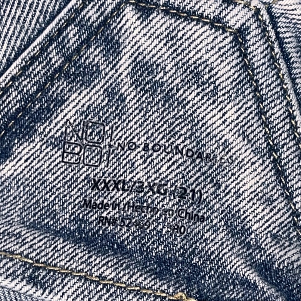 No Boundaries Women's ripped Jeans Overalls - Picture 5 of 5